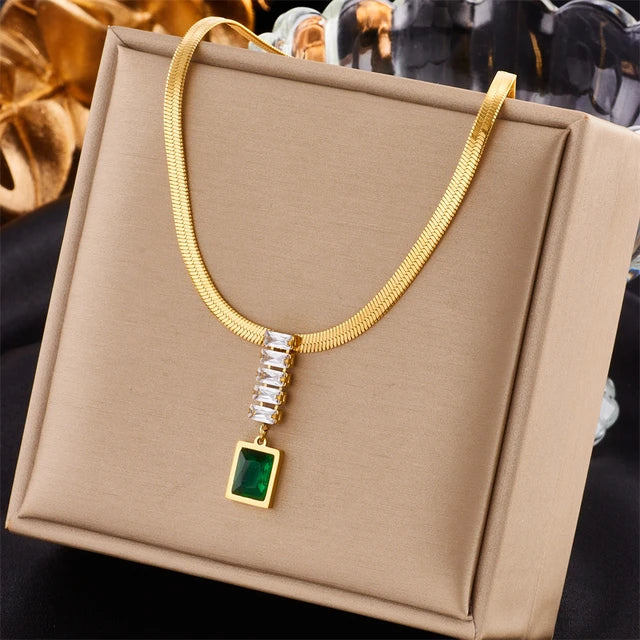 Stainless Steel Gold Pearl Pendant Necklace
